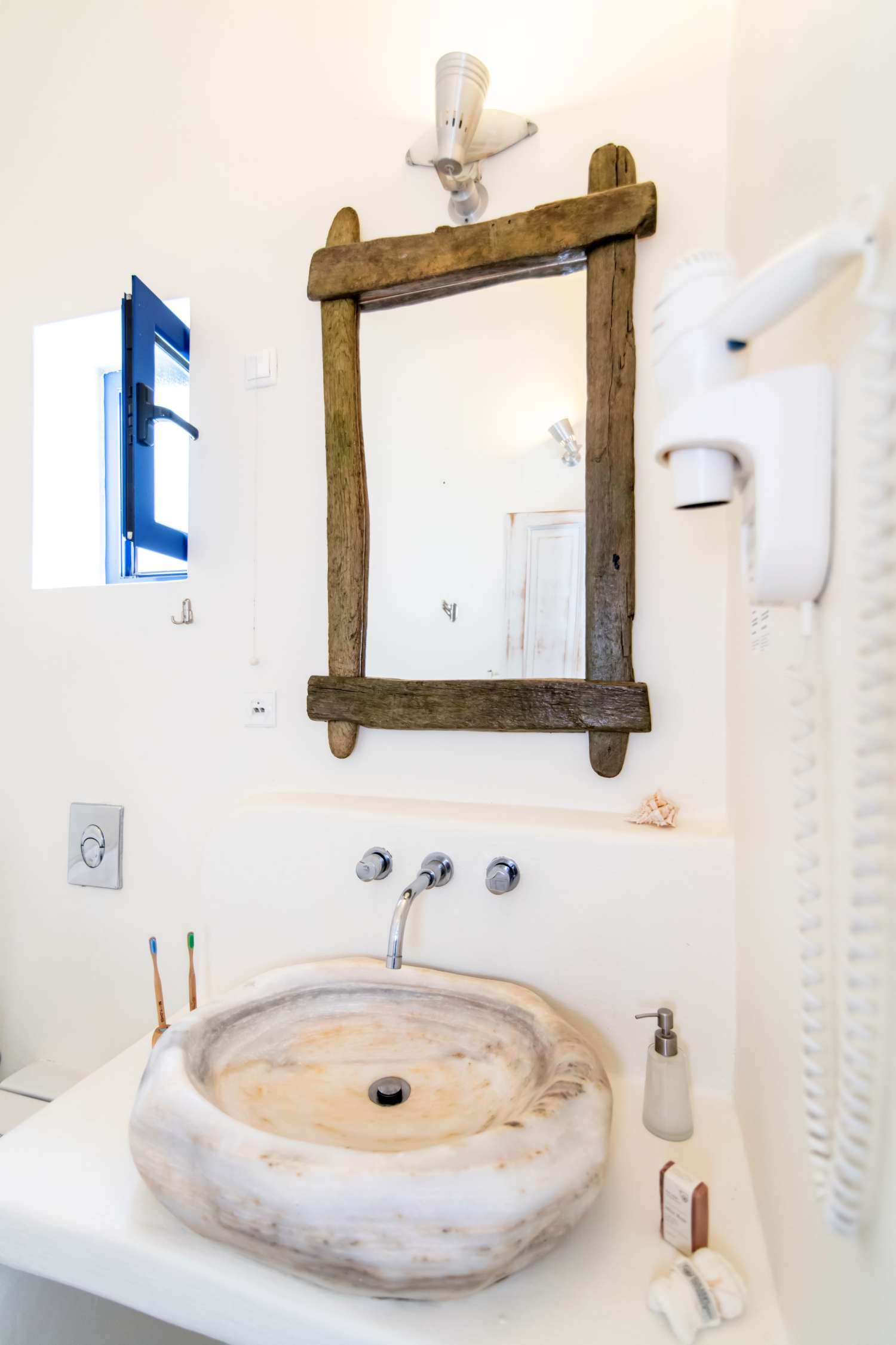 Deluxe δίκλινο δωμάτιο 2